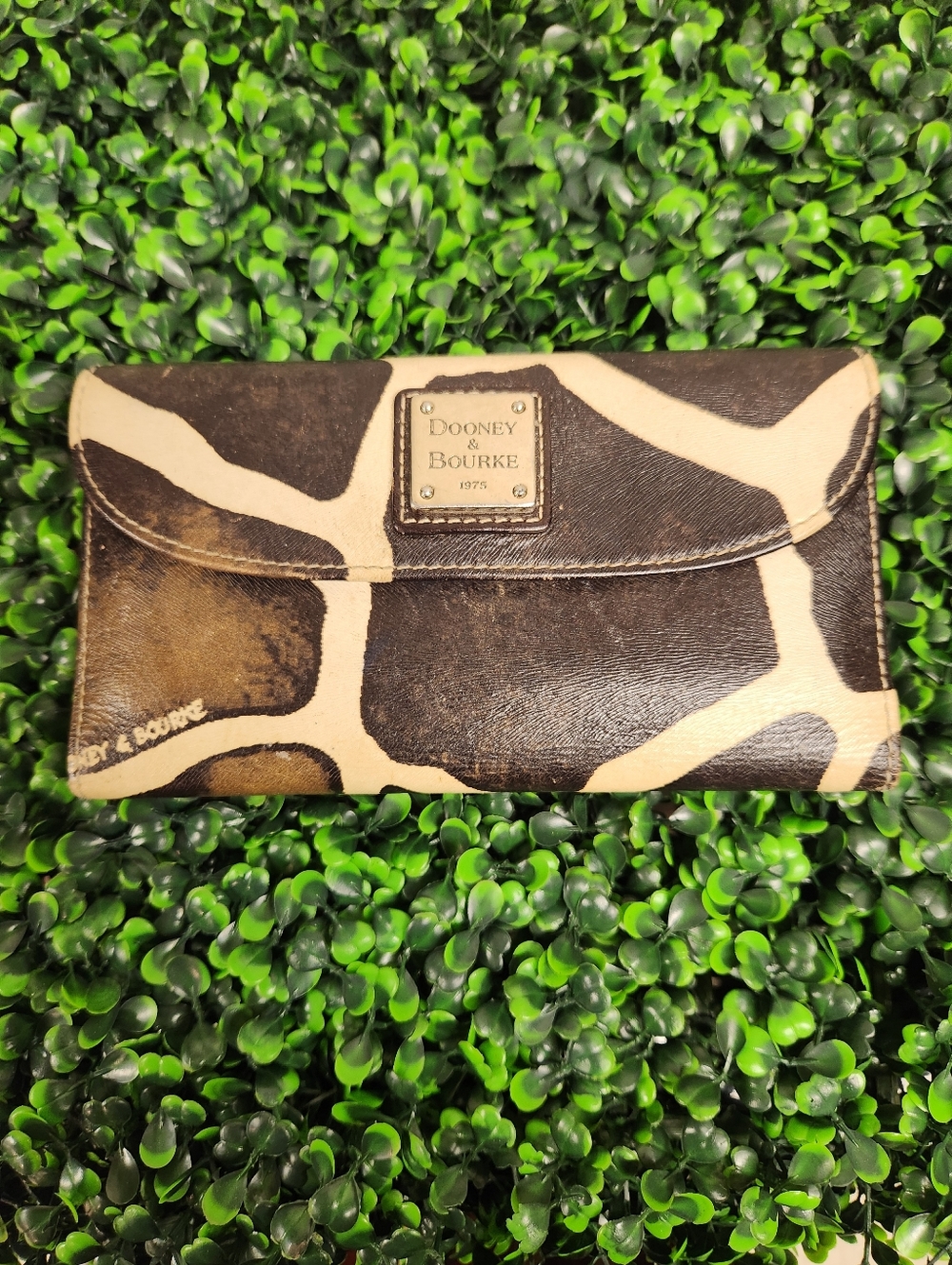 DOONEY And BOURKE Giraffe Print Continental Leather Wallet
